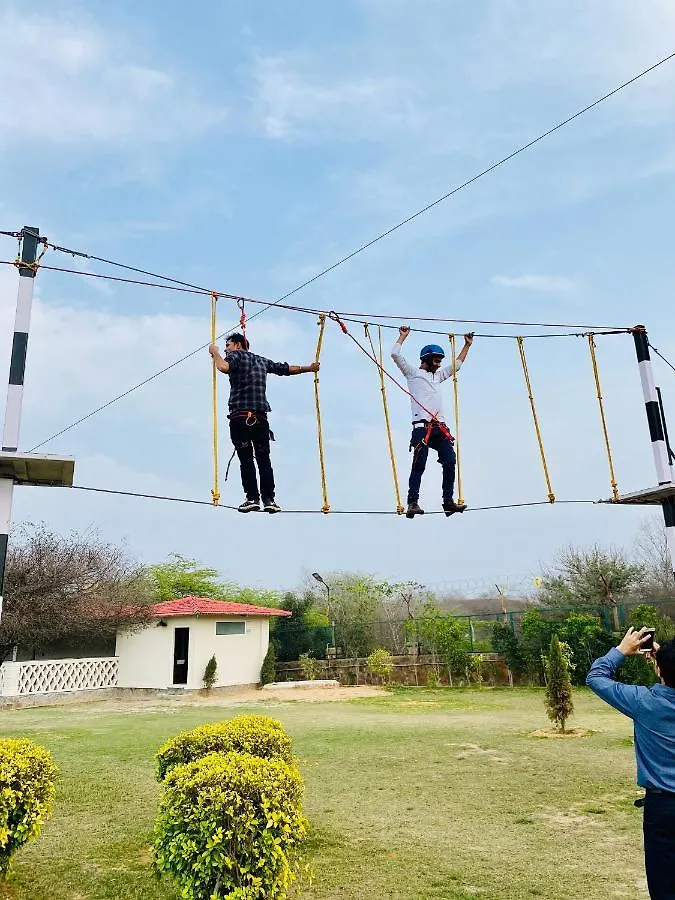Apple Adventure Resort 古尔冈